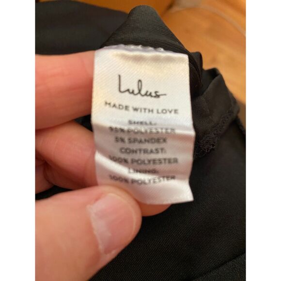 Lulu's Black Dress Sheer Sleeves and Waist Size M NWT - Picture 12 of 12